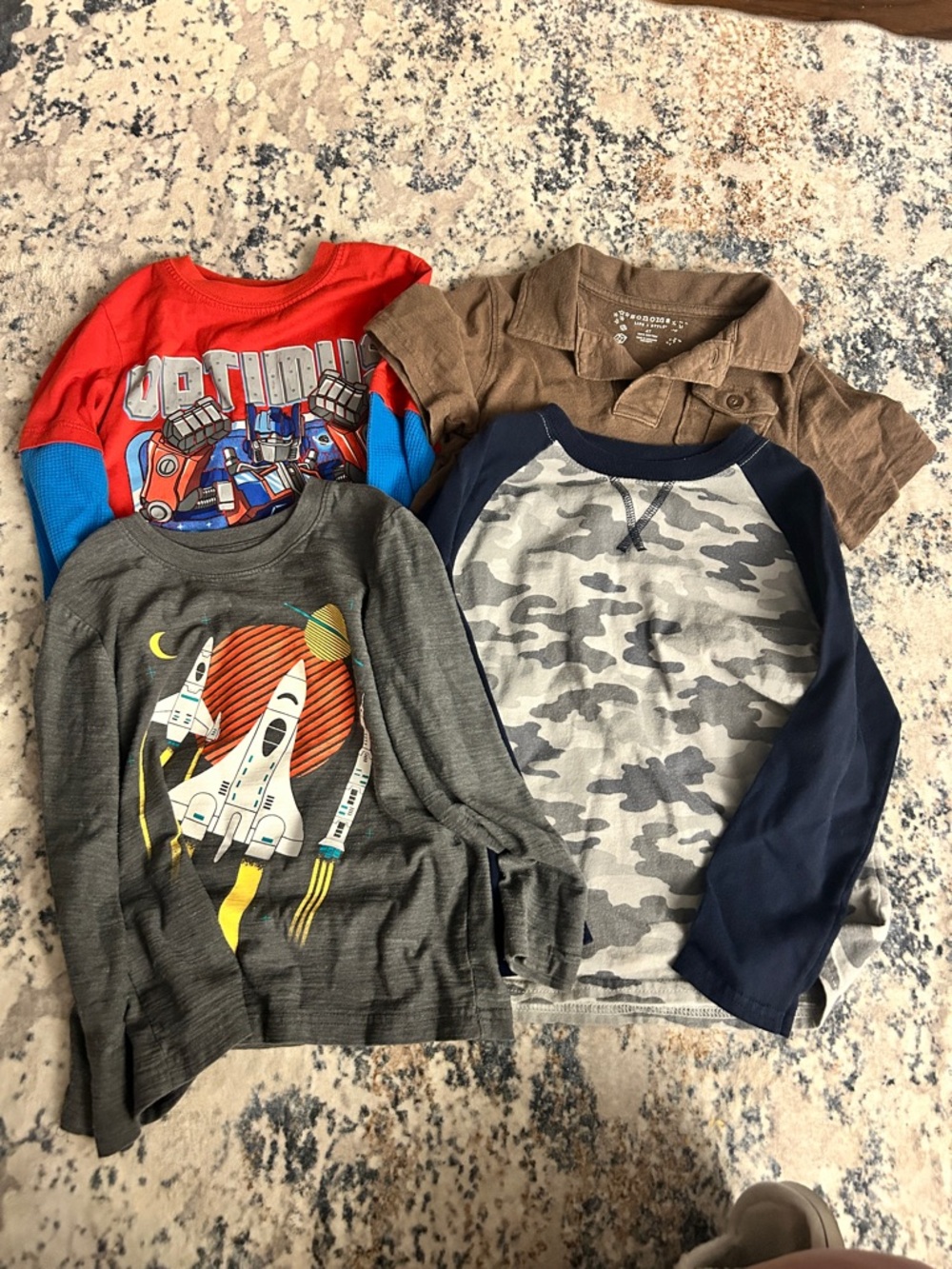 Boys size 4T shirts